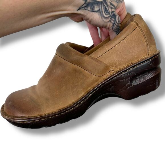 B.O.C BORN Concepts Mocha Peggy Leather Slip-On Comfort Shoe By BORN Clogs 8.5 - Picture 5 of 9